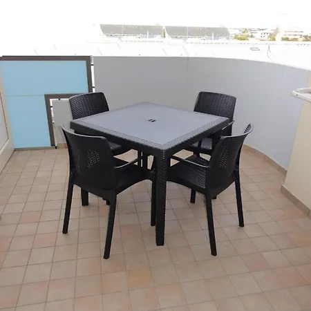 With Pool And Solarium Access Apartman *